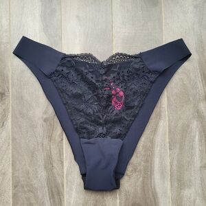 3/30$ La Senza cheeky panty